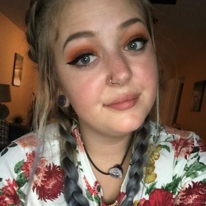 Meet your Posher, Ellen